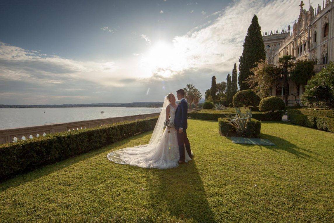 Wedding photos on Isola del Garda